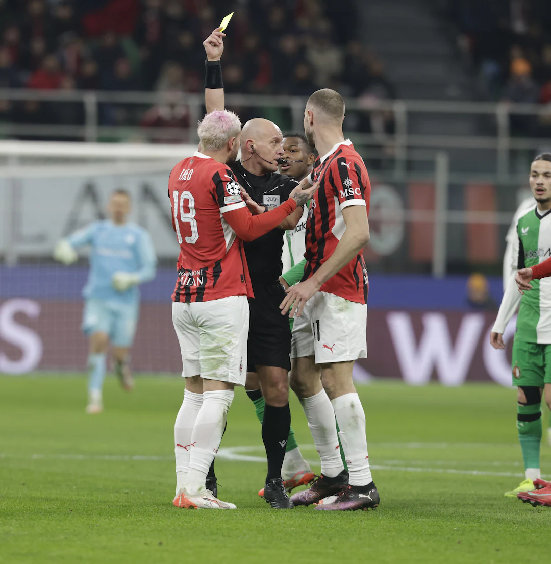 天博官方平台集结日欧超杯焦点战，费耶诺德主帅复盘，质疑声仍在，医务组通报恢复的简单介绍